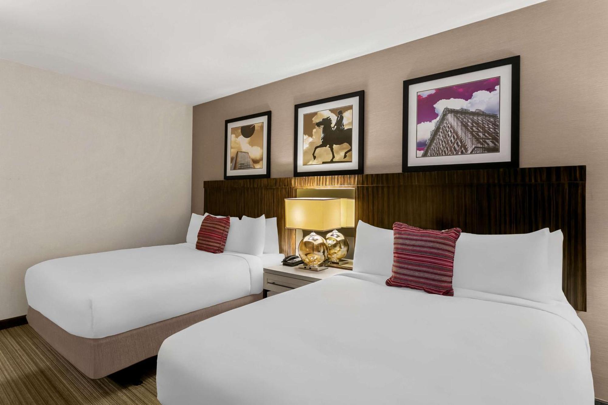Sonesta Hotel Baltimore Inner Harbor Exterior photo