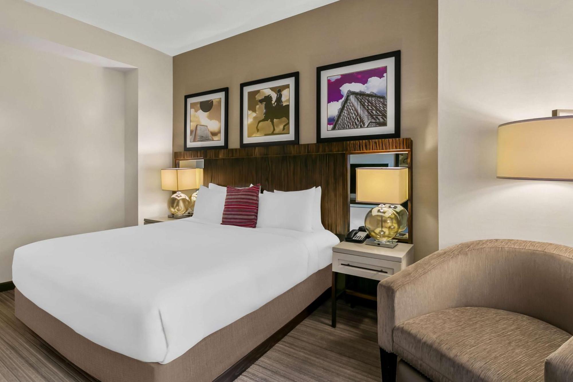 Sonesta Hotel Baltimore Inner Harbor Exterior photo